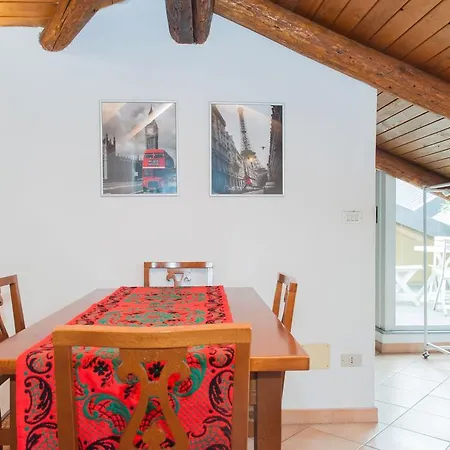 Apartment Lungo Po 25 *
